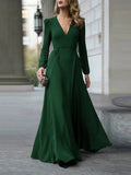 Vestido Longo com Corte Evasê e Decote em V - Veron&Co