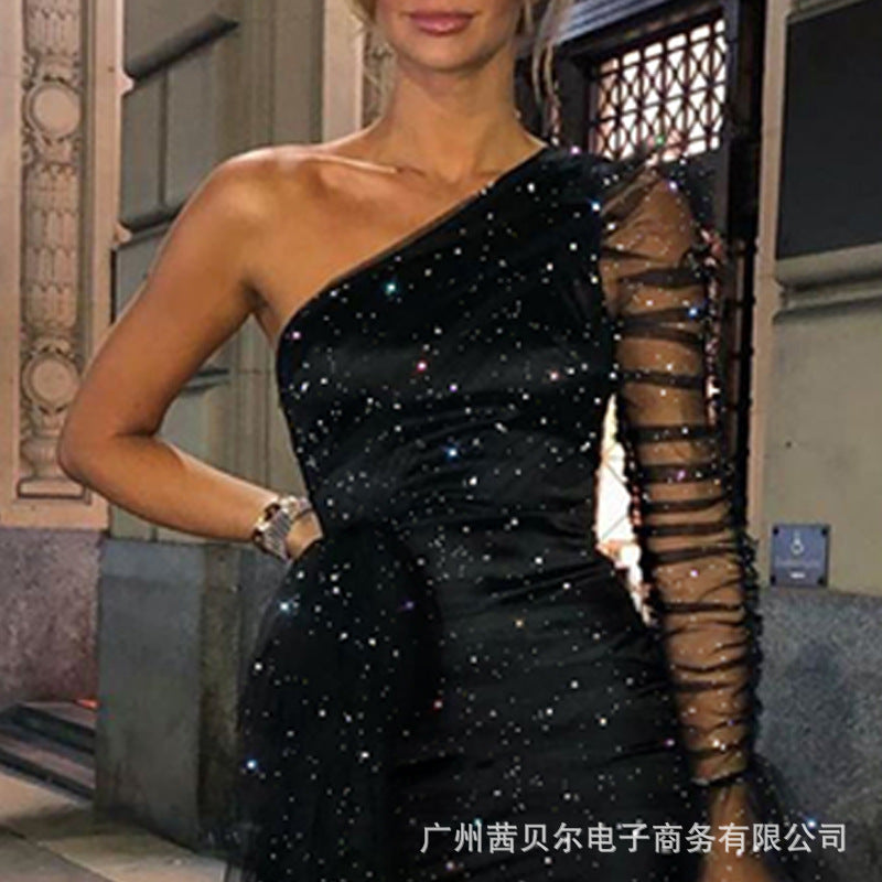 Vestido em Tule com Pregas e Um Só Ombro - Veron&Co