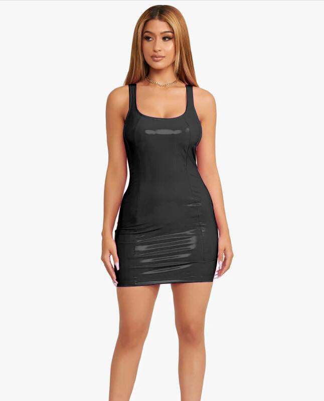 Vestido em Pele com Decote Redondo - Veron&Co