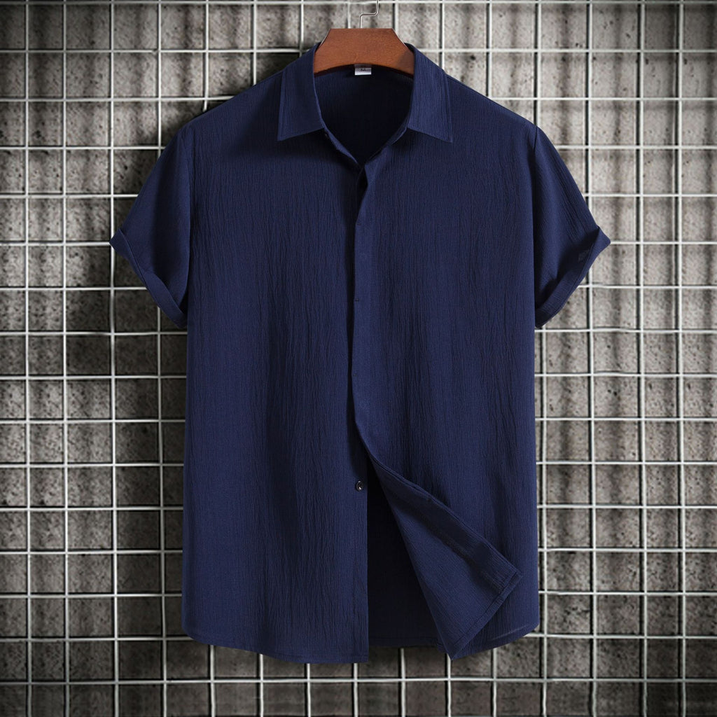 Camisa Solta em Algodão e Linho de Manga Curta Veron&Co, em uso
