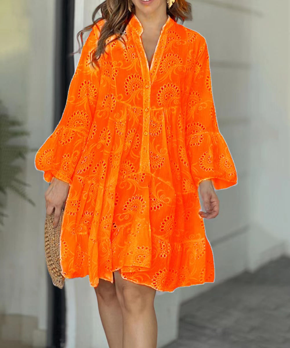 Vestido em Renda com Bordado e Recortes Vazados - Veron&Co