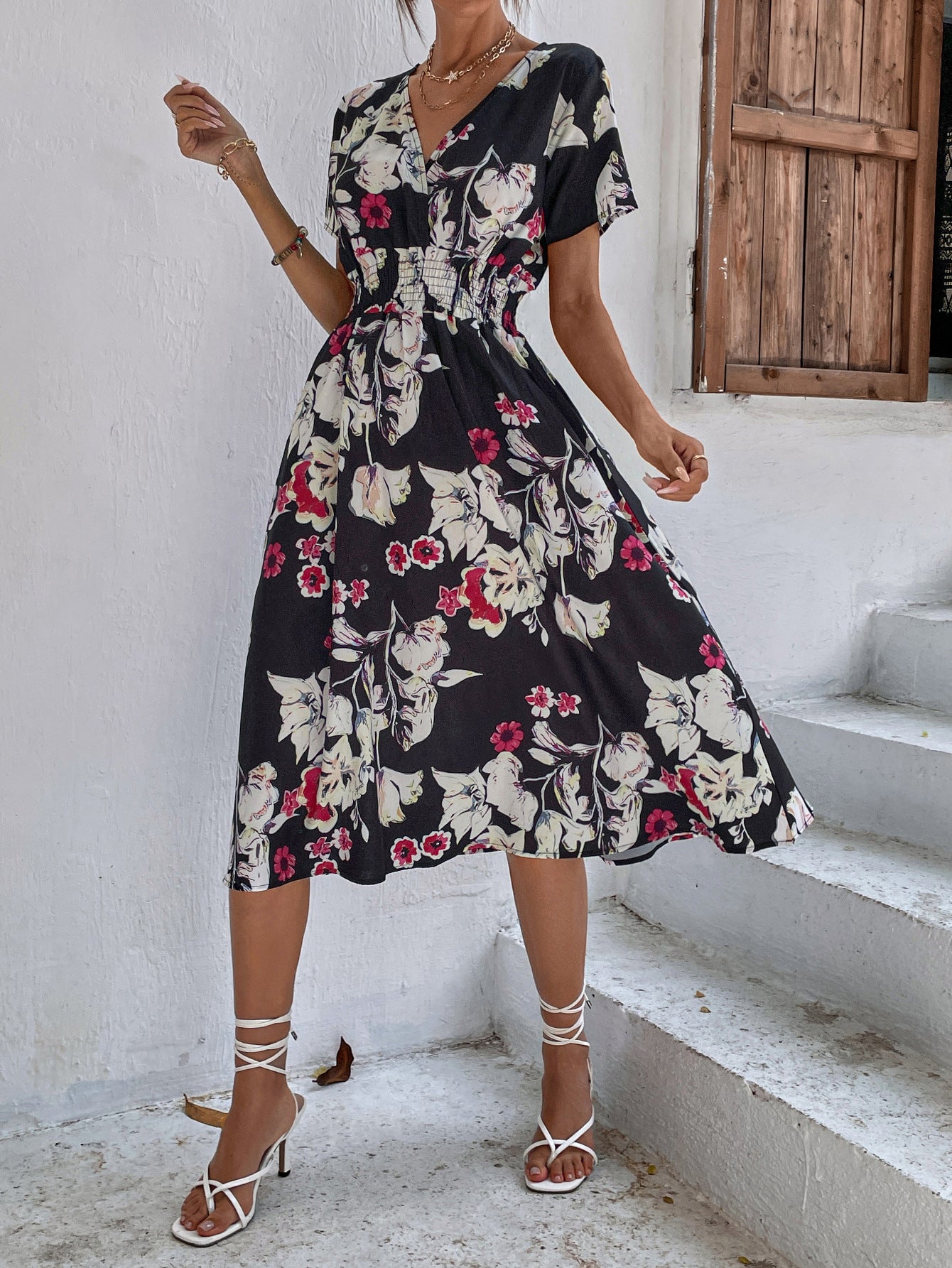Vestido com Estampado Floral e Estampado - Veron&Co