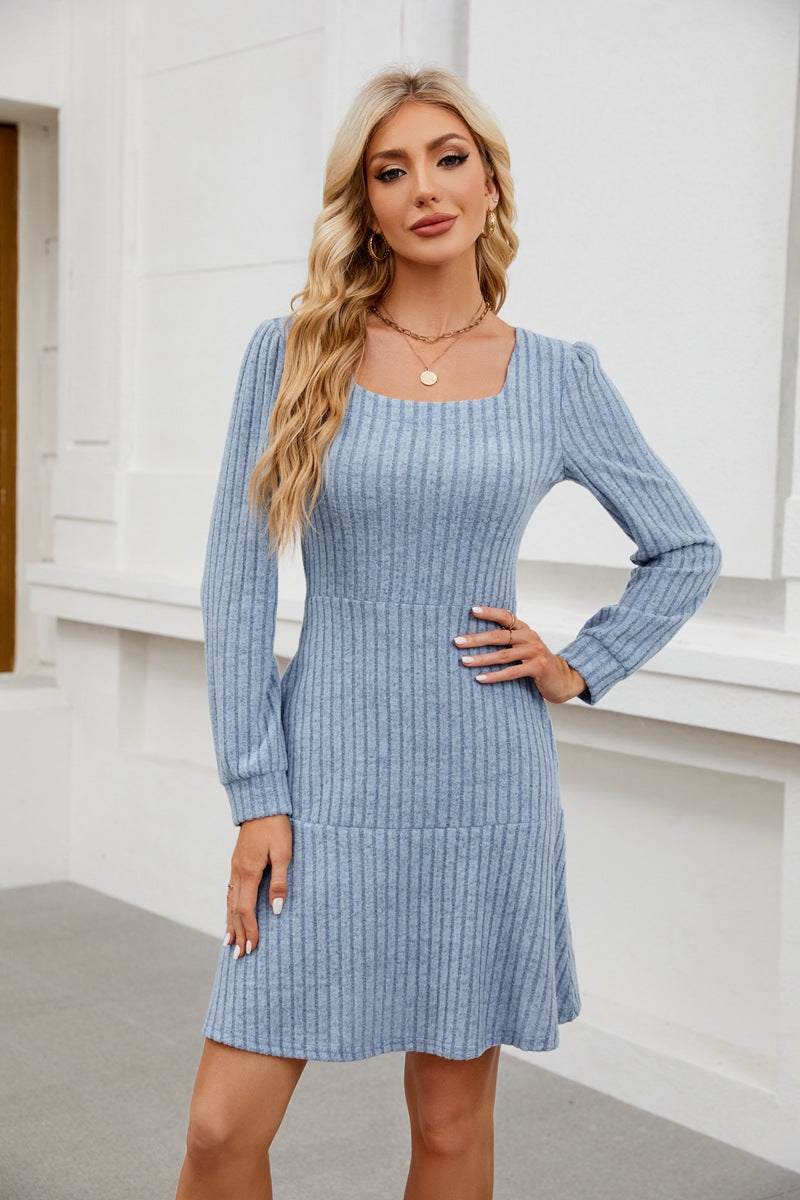 Vestido com Decote Quadrado - Veron&Co