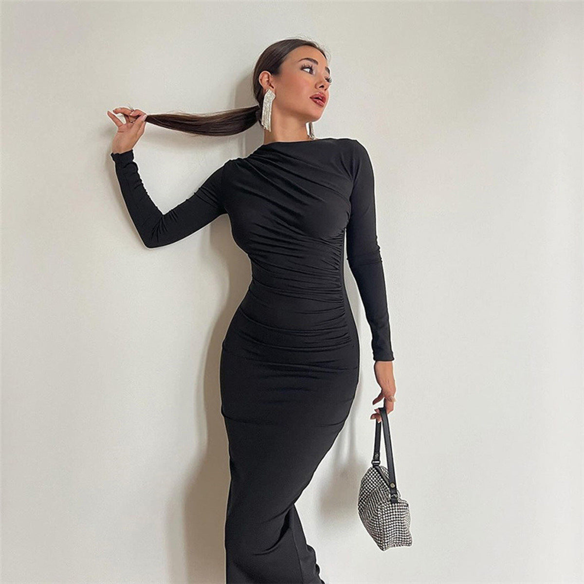 Vestido com Decote Redondo e Manga Comprida - Veron&Co