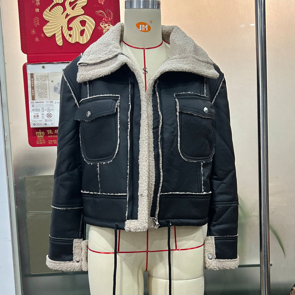 Casaco Curto em Lã de Cordeiro Estilo Biker