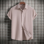 Camisa Solta em Algodão e Linho de Manga Curta Veron&Co, vista de perto