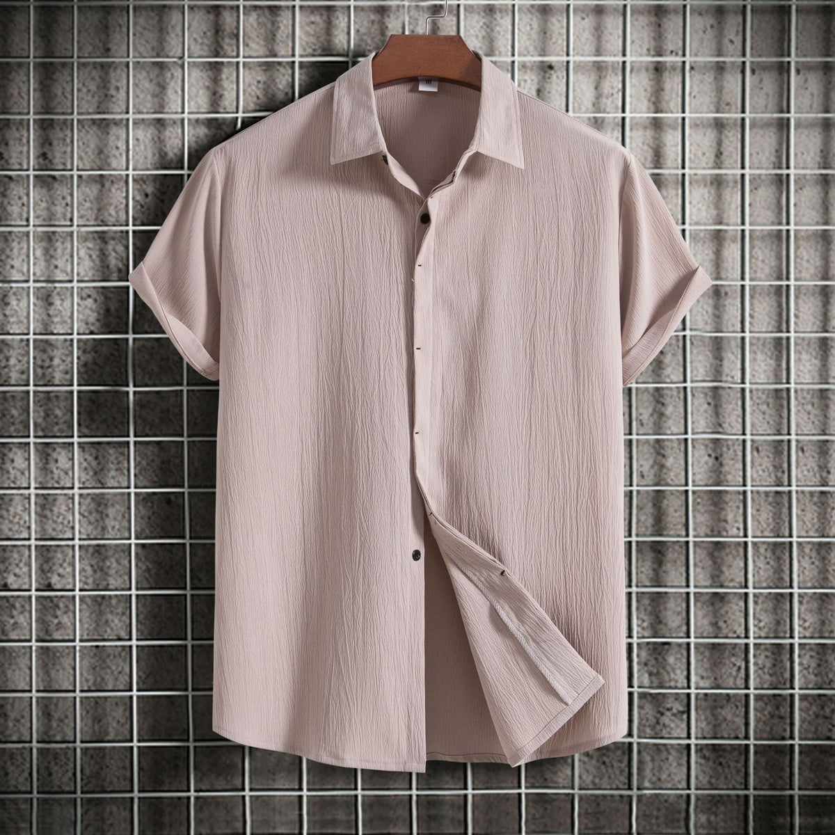 Camisa Solta em Algodão e Linho de Manga Curta Veron&Co, vista de perto
