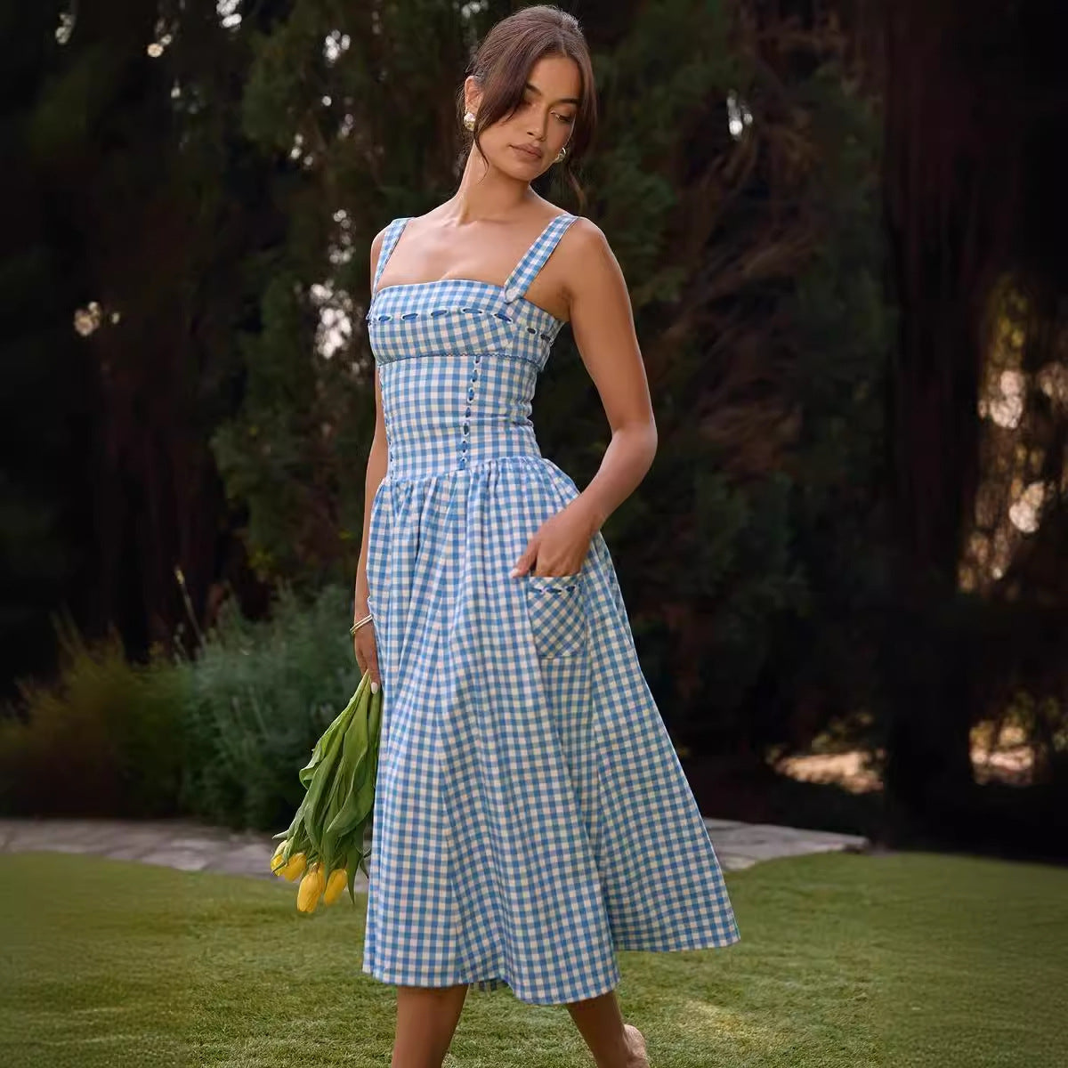 Vestido Longo com Inspiração Vintage e Corte Justo - Veron&Co