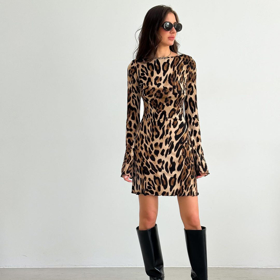 Vestido em Renda com Costas Nuas e Estampado - Veron&Co