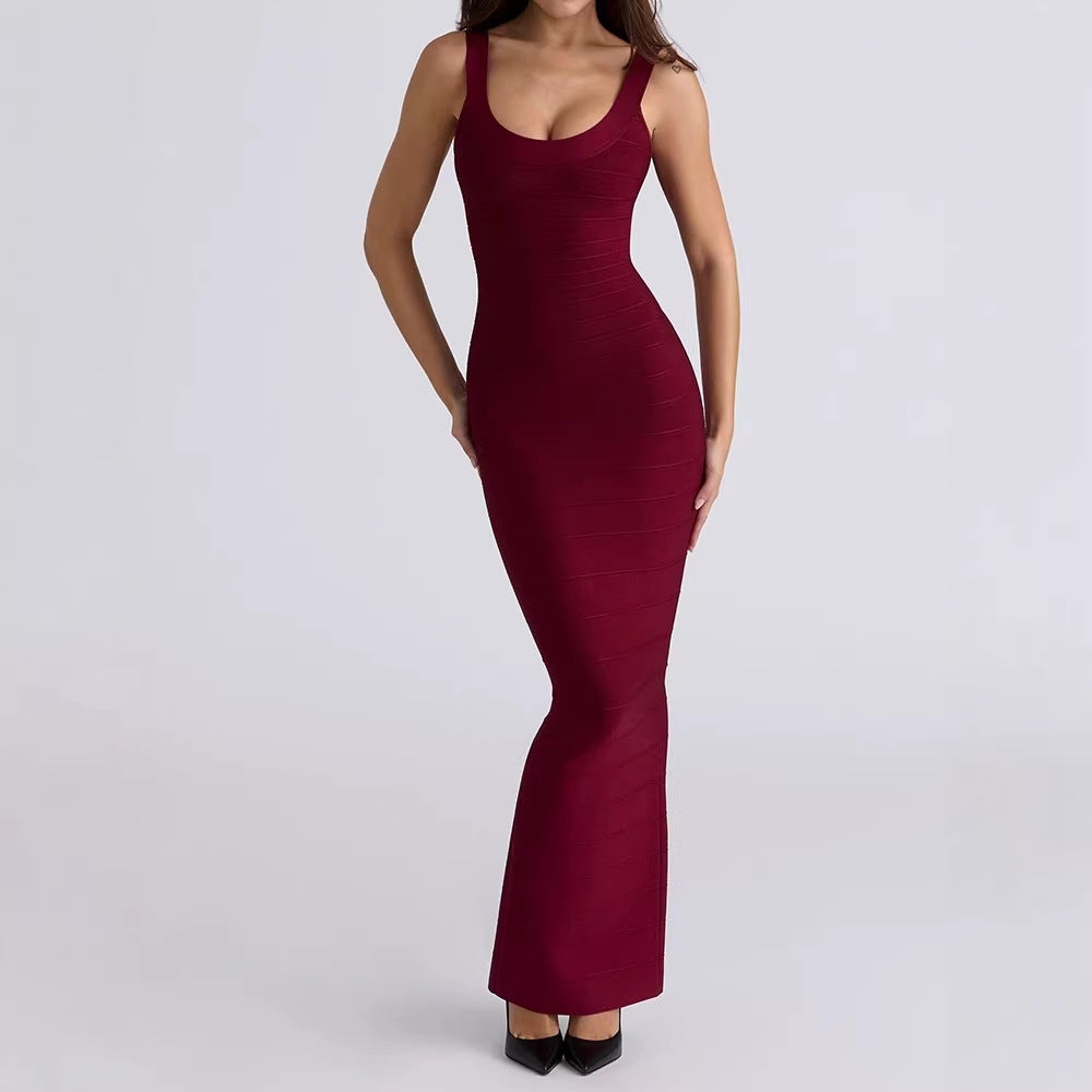 Vestido com Inspiração Vintage e Corte Justo - Veron&Co