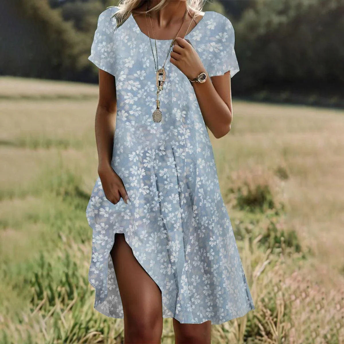 Vestido com Decote Redondo - Veron&Co