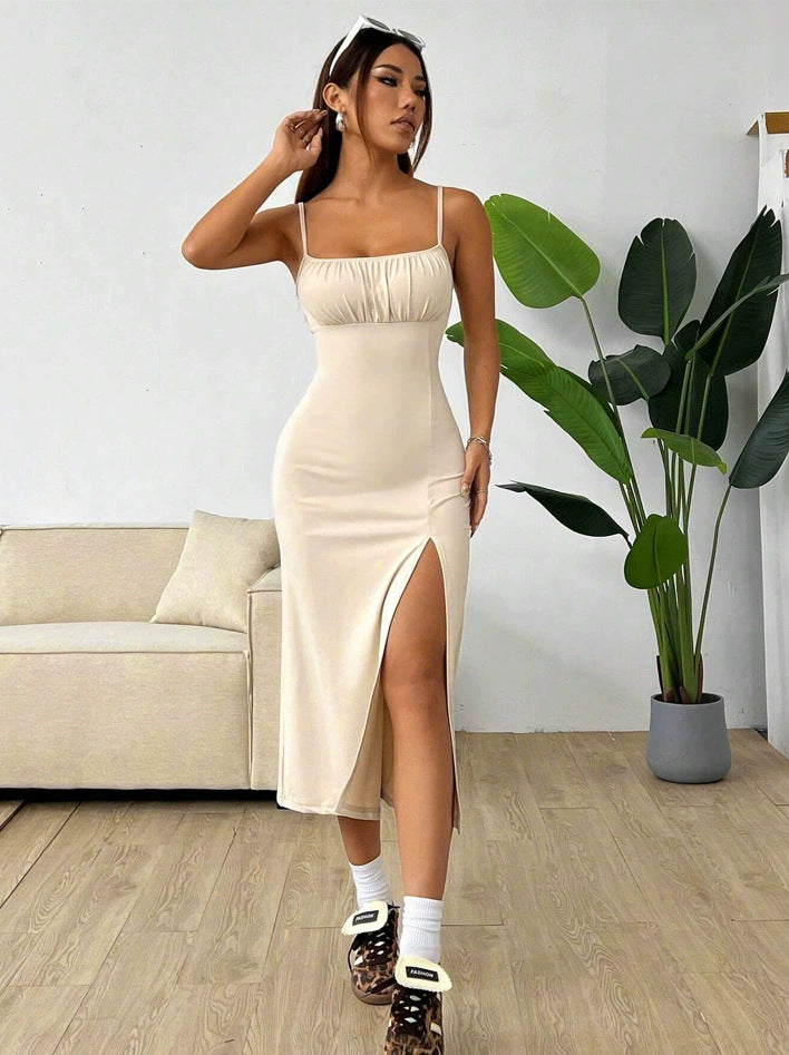 Vestido Midi com Abertura Lateral e Corte Justo - Veron&Co