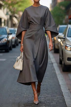 Vestido Longo com Marcação de Cintura e Manga Morcego - Veron&Co