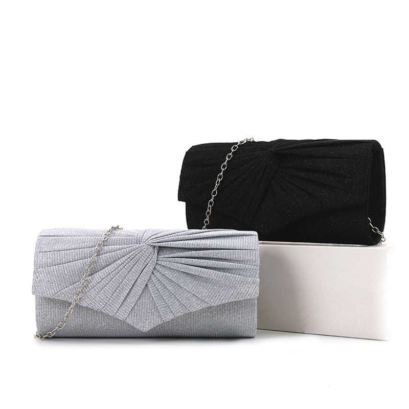 Clutch em renda plissada para mulher