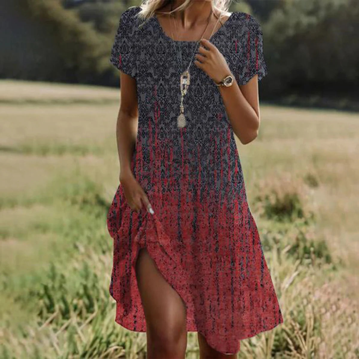 Vestido com Decote Redondo - Veron&Co