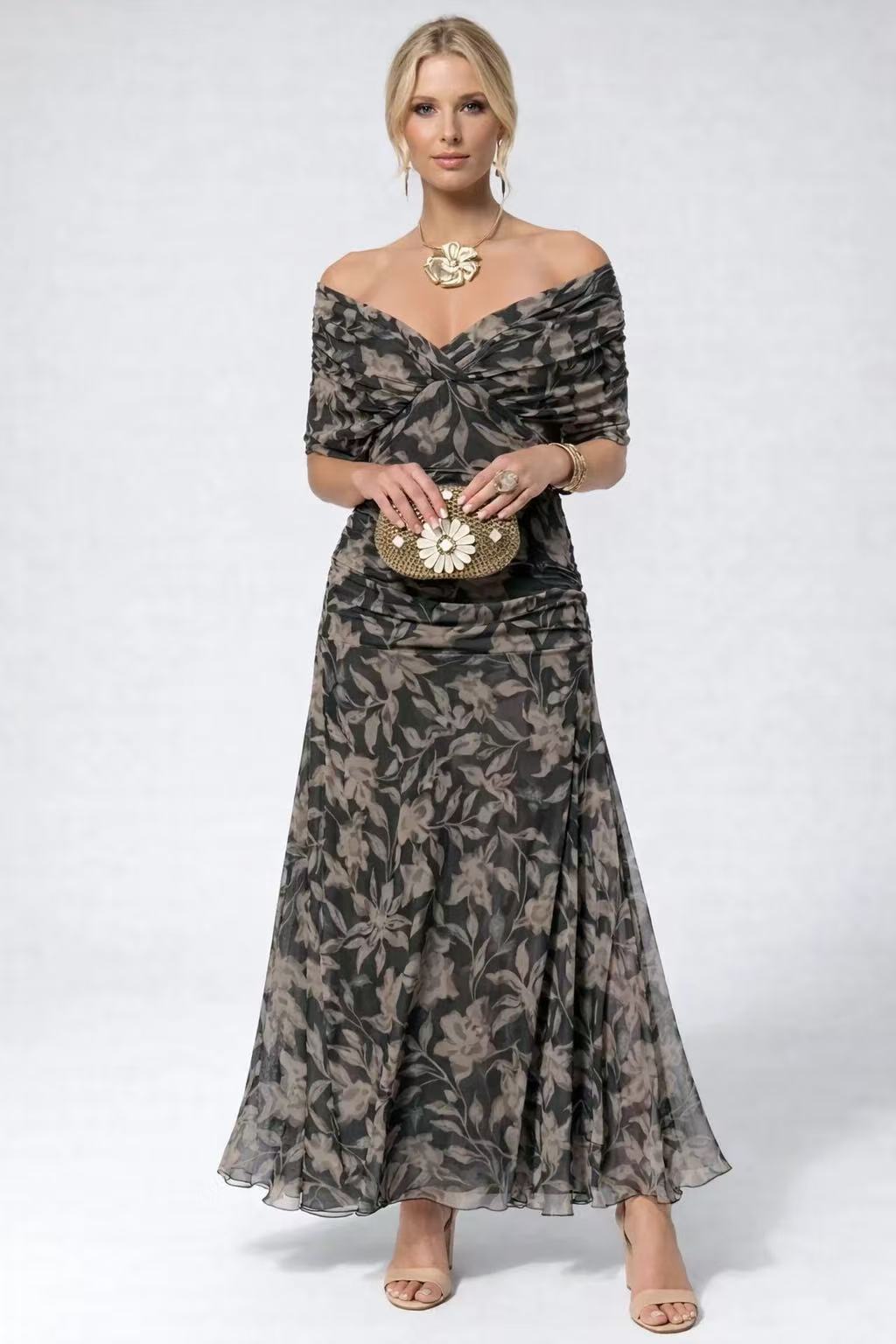 Vestido em Tule com Estampado - Veron&Co