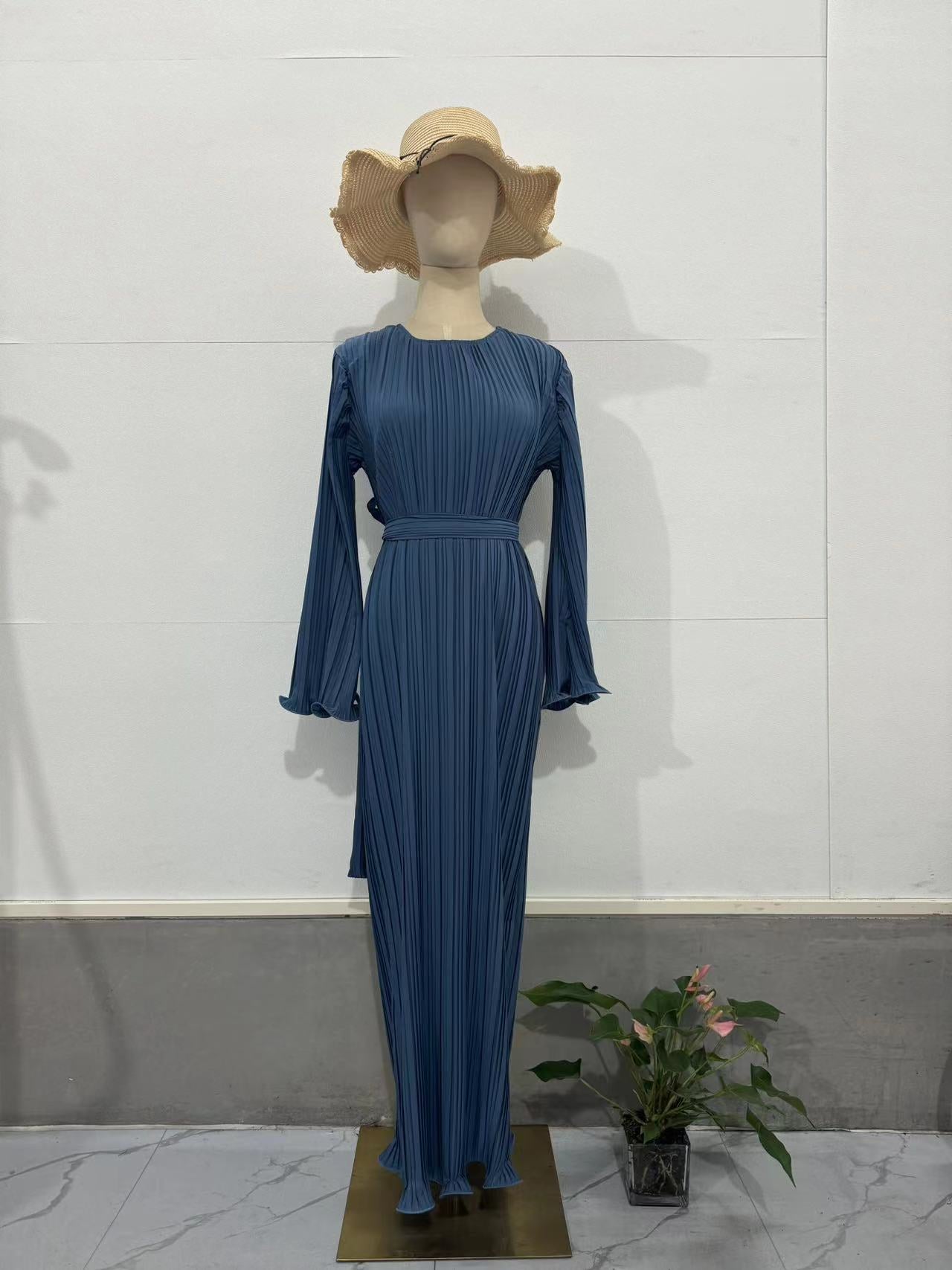 Vestido Longo com Pregas e Manga Sino - Veron&Co