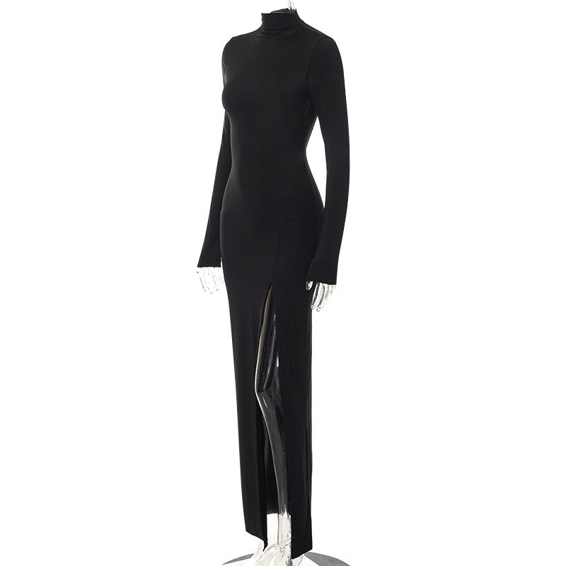 Vestido com Costas Nuas e Abertura Lateral - Veron&Co
