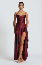 Vestido com Costas Nuas e Folhos - Veron&Co