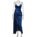 Vestido em Cetim com Corte Justo e Abertura Lateral - Veron&Co