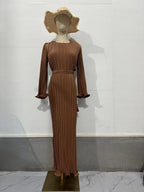 Vestido Longo com Pregas e Manga Sino - Veron&Co