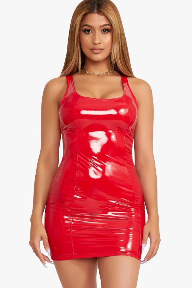 Vestido em Pele com Decote Redondo - Veron&Co