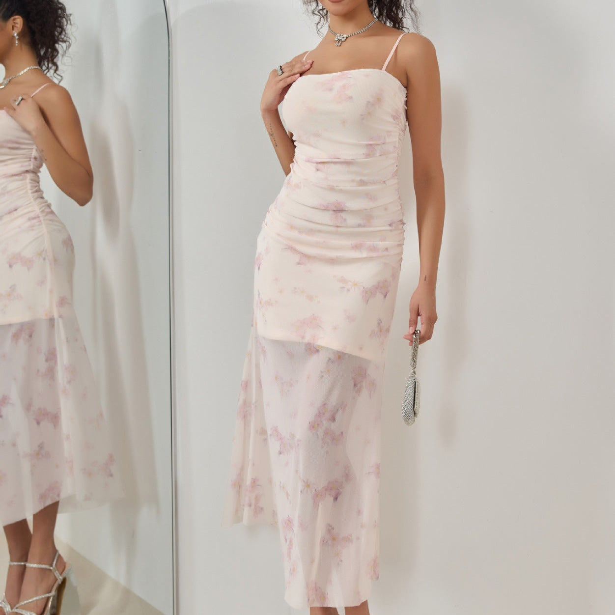 Vestido Longo com Estampado Floral e Pregas - Veron&Co