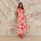 Vestido com Estampado Floral e Corte Evasê - Veron&Co