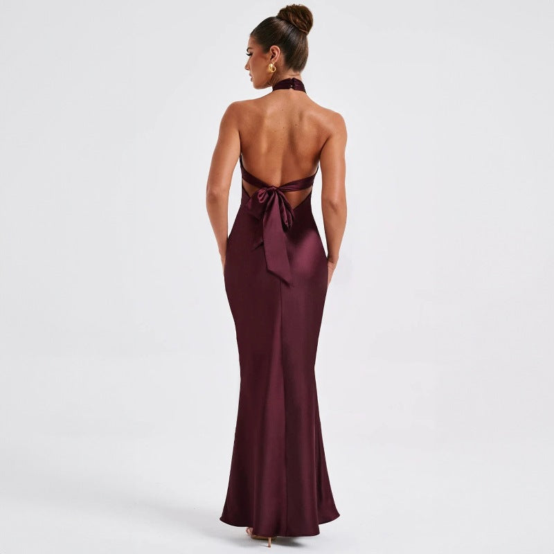 Vestido em Cetim com Costas Nuas e Sem Mangas - Veron&Co
