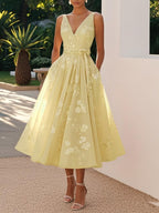 Vestido com Estampado e Decote em V - Veron&Co