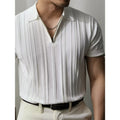 Polo Tricot com Fecho e Riscas Verticais Veron&Co, detalhe do fecho