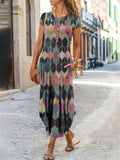 Vestido com Estampado e Decote Redondo - Veron&Co