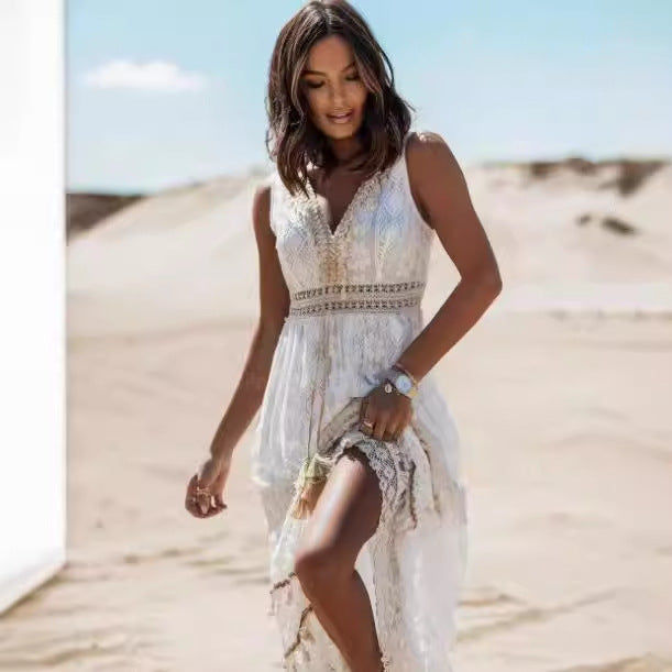Vestido Longo em Renda com Corte Evasê - Veron&Co