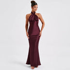 Vestido em Cetim com Costas Nuas e Sem Mangas - Veron&Co