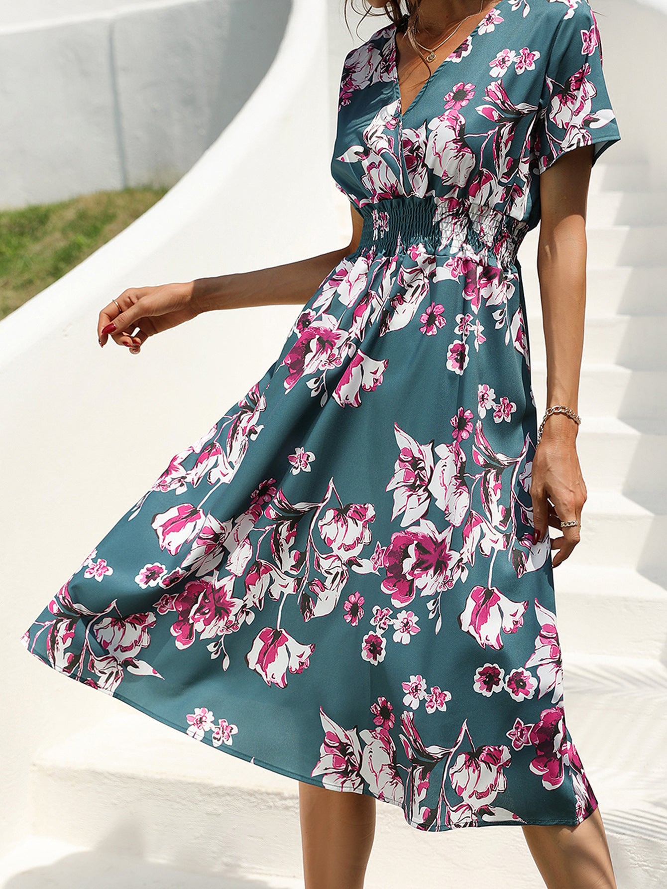 Vestido com Estampado Floral e Estampado - Veron&Co