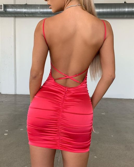 Vestido em Cetim com Costas Nuas - Veron&Co