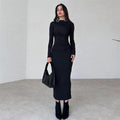 Vestido com Decote Redondo e Manga Comprida - Veron&Co