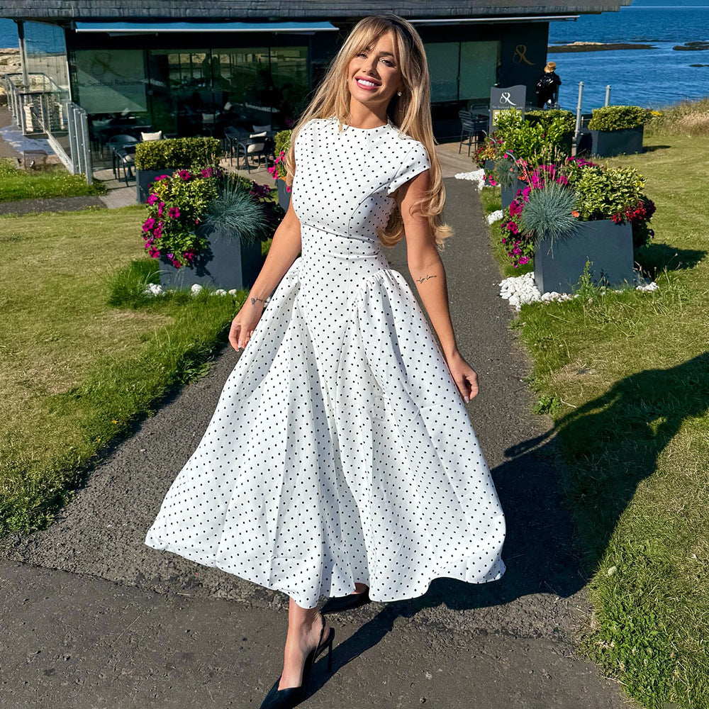 Vestido com Inspiração Cheongsam e Corte Justo - Veron&Co