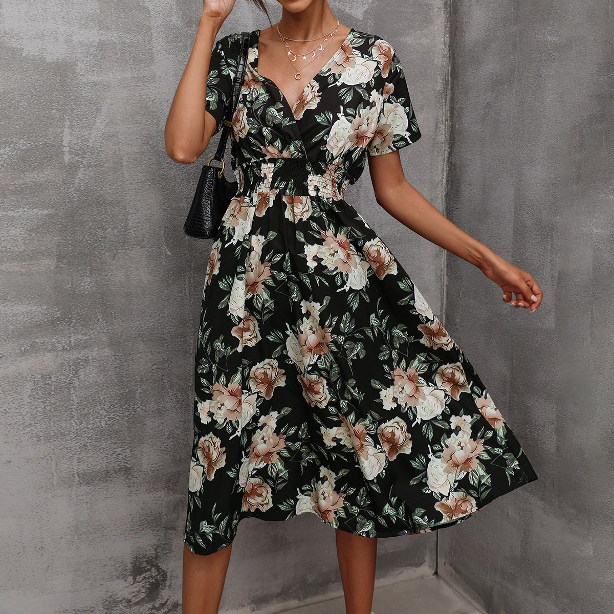 Vestido com Estampado Floral e Estampado - Veron&Co