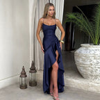 Vestido com Corte Assimétrico e Alças Finas - Veron&Co