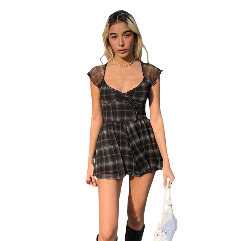 Vestido com Decote Quadrado - Veron&Co