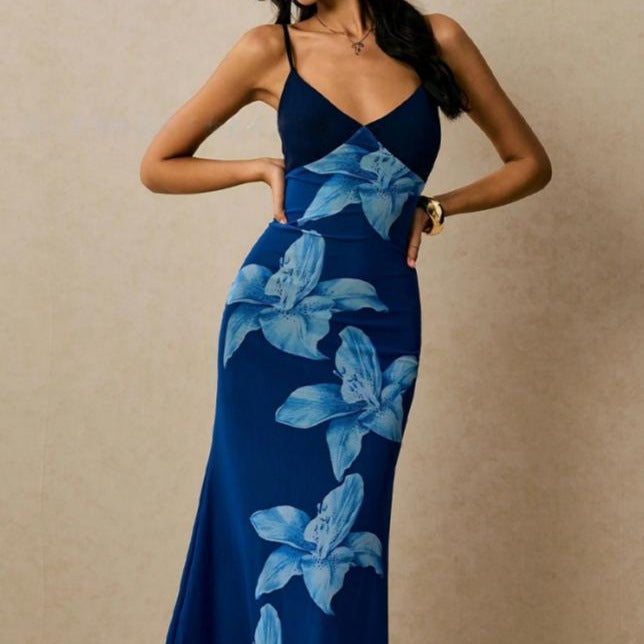 Vestido com Corte Sereia e Estampado - Veron&Co
