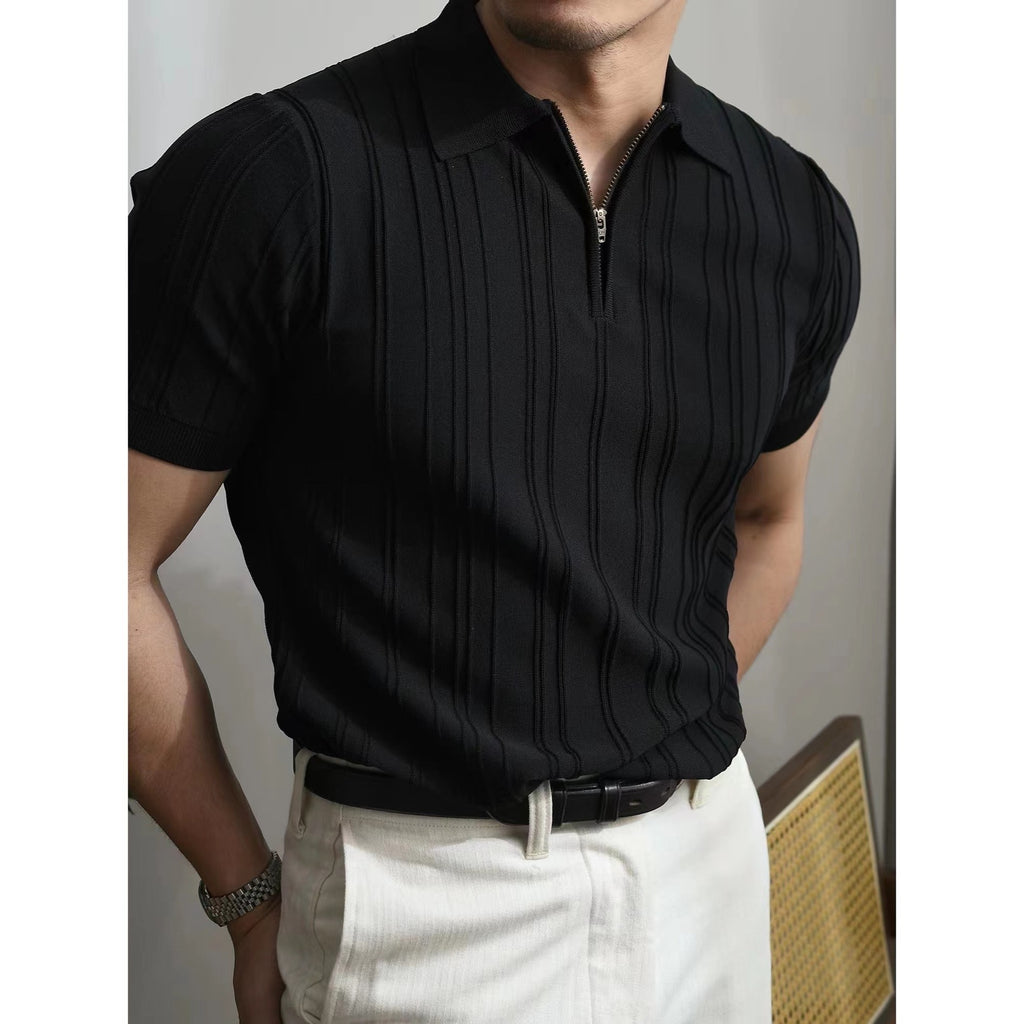 Polo Tricot com Fecho e Textura Canelada Veron&Co, em uso