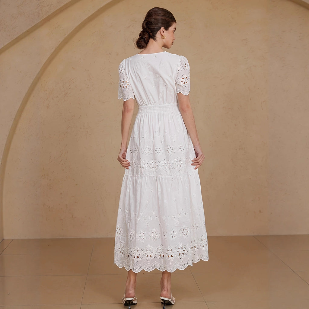 Vestido Longo com Bordado e Marcação de Cintura - Veron&Co