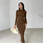 Vestido com Decote Redondo e Manga Comprida - Veron&Co