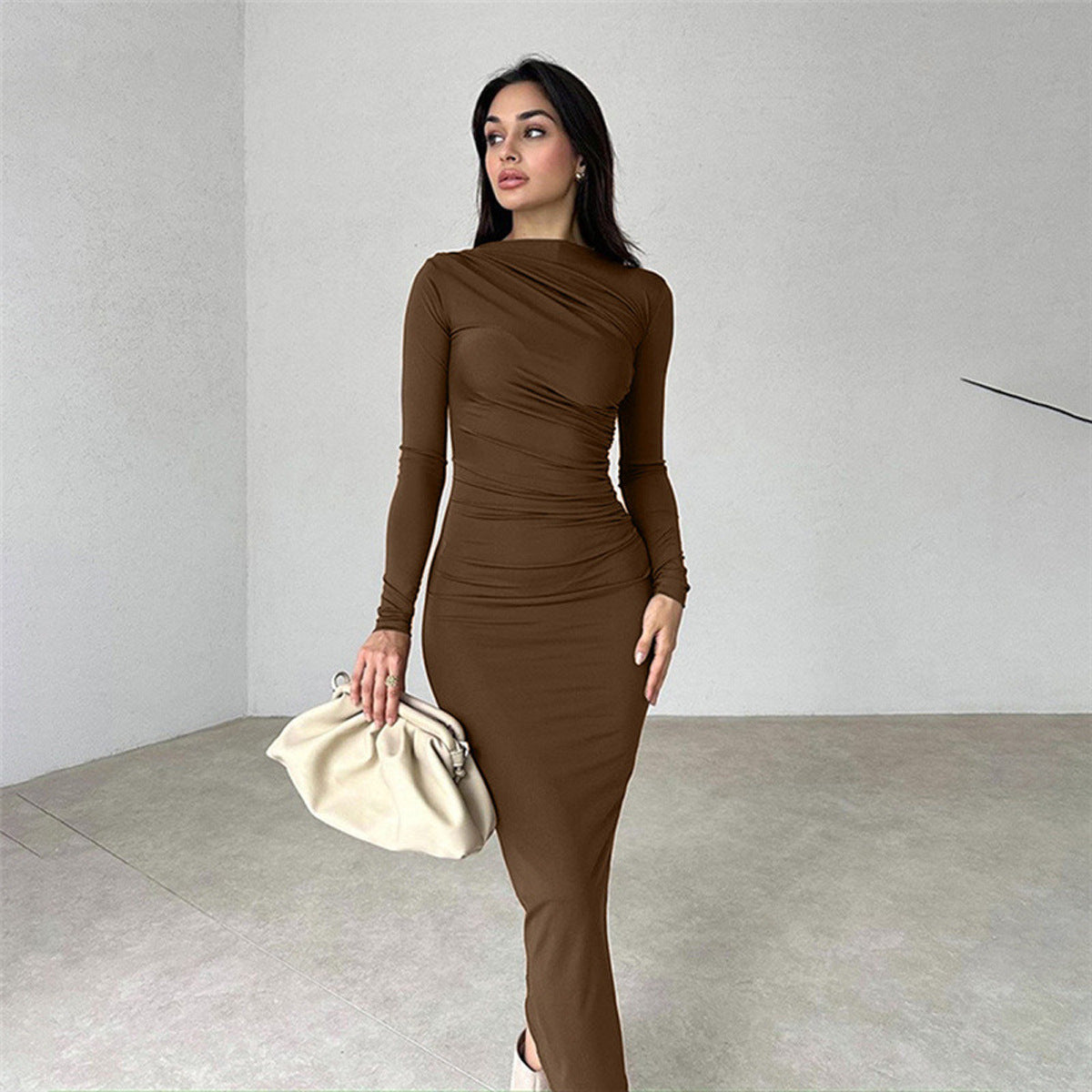 Vestido com Decote Redondo e Manga Comprida - Veron&Co