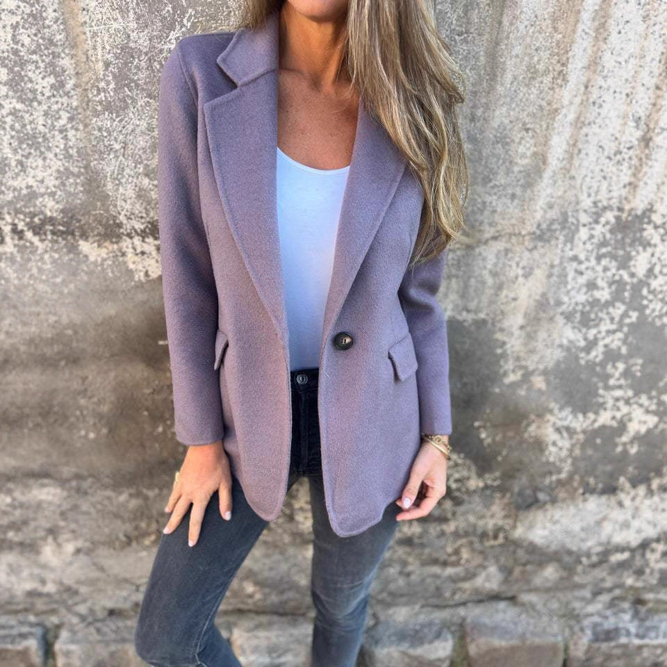Blazer em Lã com Lapela e Botões