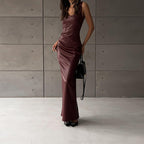 Vestido Longo com Corte Justo e Abertura Lateral - Veron&Co