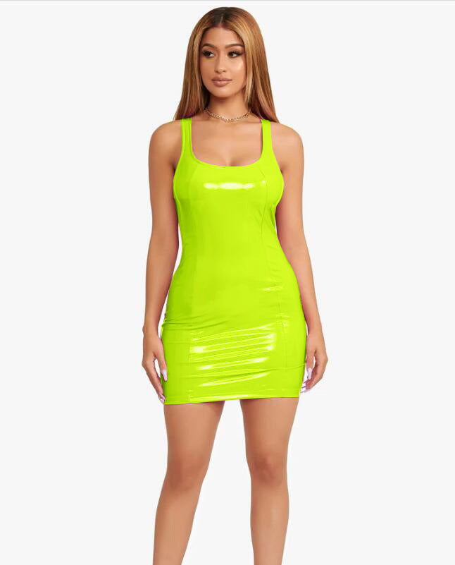 Vestido em Pele com Decote Redondo - Veron&Co
