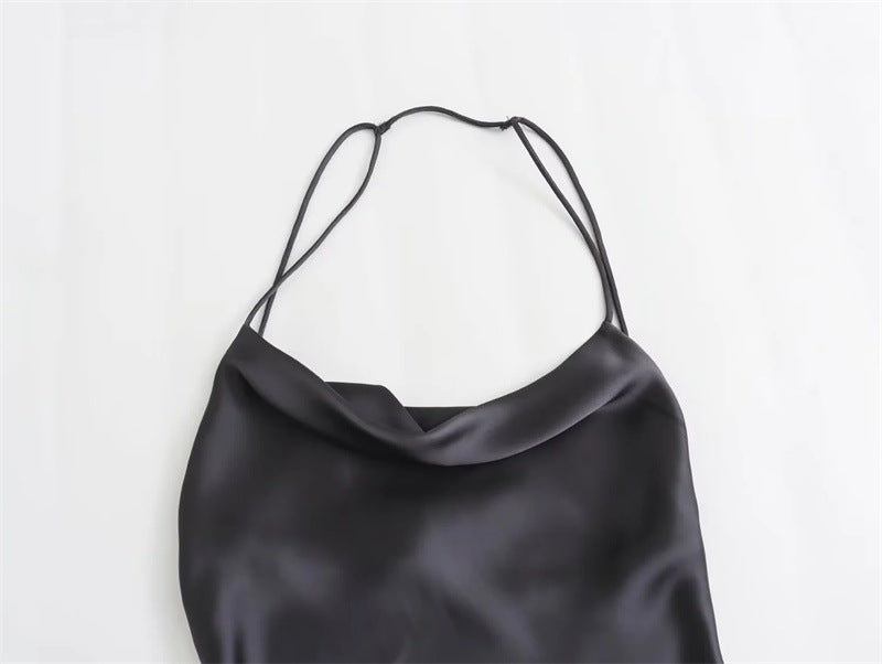Vestido em Cetim com Costas Nuas - Veron&Co
